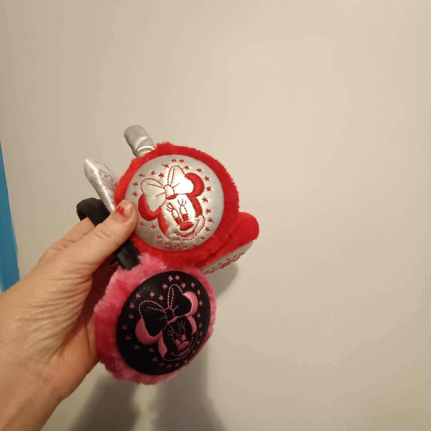 cache oreille minnie